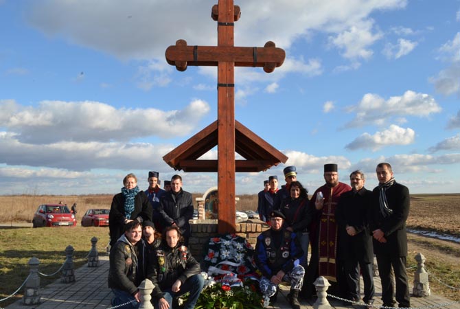 Emlekkereszt 2016. december